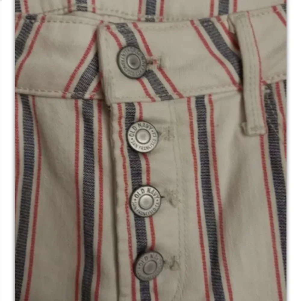 BNWT Old Navy Button Fly Stripe Jean Shorts 12 - Picture 5 of 6